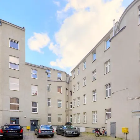 Yellow Apartmán